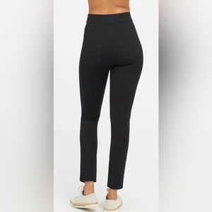 SPANX perfect pant leggings. Only worn once!